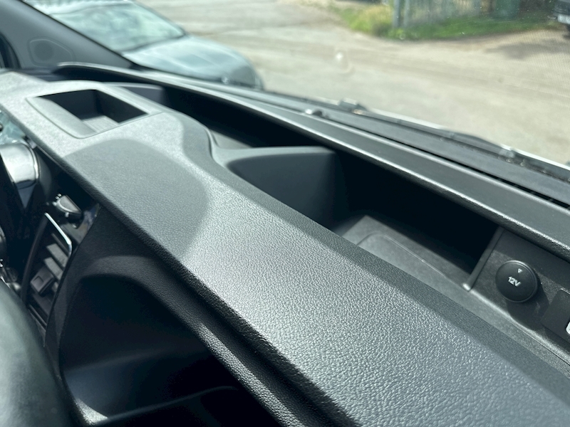 Ford 300 EcoBlue Limited Panel Van 2.0 Manual Diesel