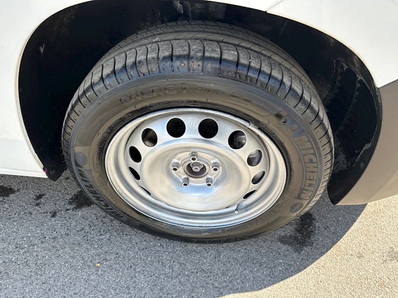 Peugeot BlueHDi 1000 Professional Panel Van 1.6 Manual Diesel