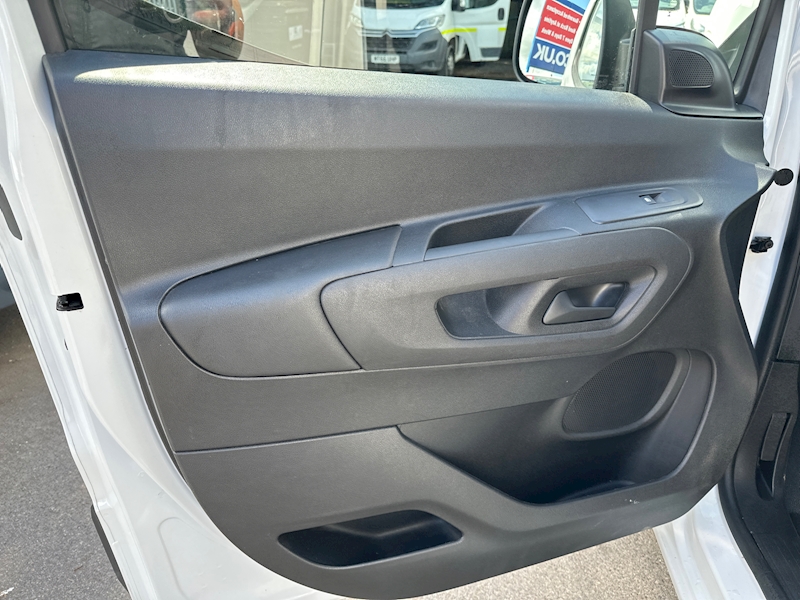 Peugeot BlueHDi 1000 Professional Panel Van 1.6 Manual Diesel