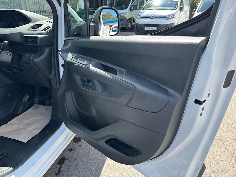 Peugeot BlueHDi 1000 Professional Panel Van 1.6 Manual Diesel