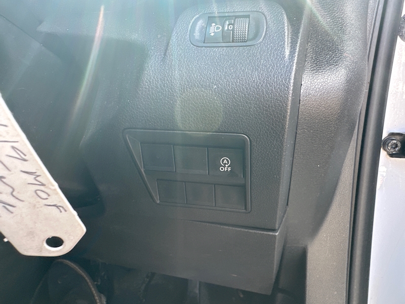 Peugeot BlueHDi 1000 Professional Panel Van 1.6 Manual Diesel