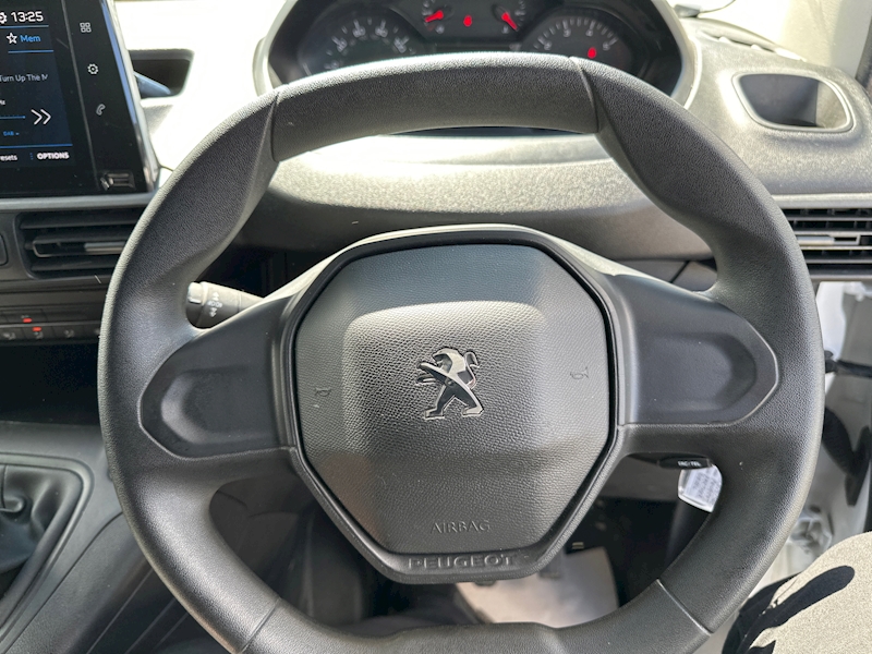 Peugeot BlueHDi 1000 Professional Panel Van 1.6 Manual Diesel