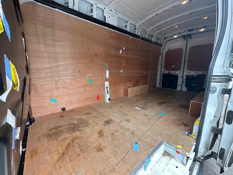 Ford 2.0 350 EcoBlue Leader Panel Van 5dr Diesel Manual RWD L4 H3 Euro 6 (s/s) (130 ps)