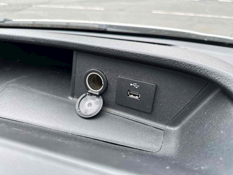 Ford 2.0 350 EcoBlue Leader Panel Van 5dr Diesel Manual RWD L4 H3 Euro 6 (s/s) (130 ps)