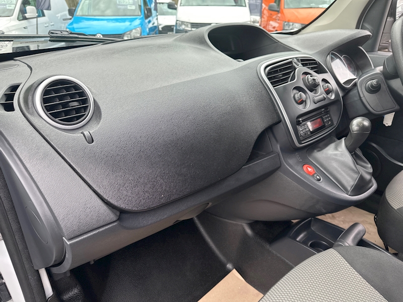 Renault ZE 33kWh Business Panel Van 6dr Electric Auto L3 H1 (i) (60 ps)