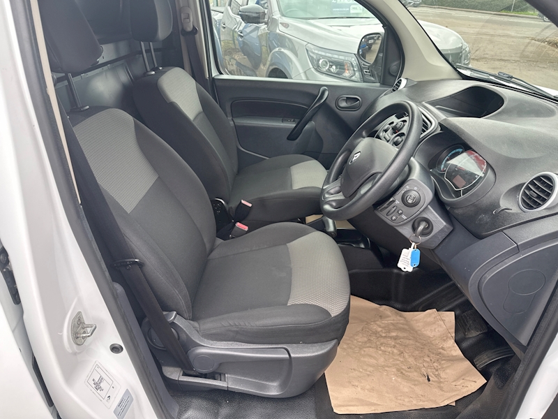 Renault ZE 33kWh Business Panel Van 6dr Electric Auto L3 H1 (i) (60 ps)