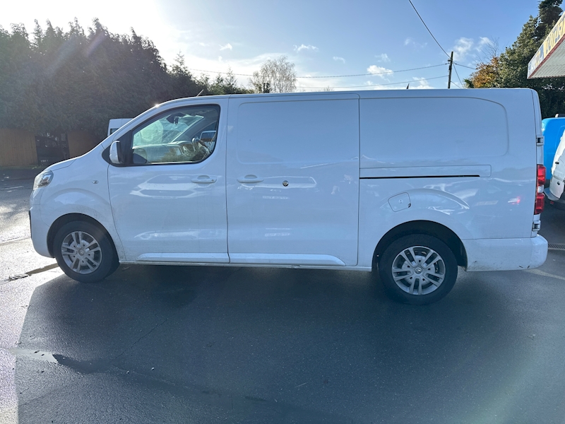 Vauxhall 1.5 Turbo D 2900 Sportive Panel Van 5dr Diesel Manual L2 H1 Euro 6 (s/s) (100 ps)