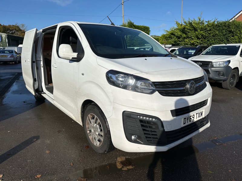 Vauxhall 1.5 Turbo D 2900 Sportive Panel Van 5dr Diesel Manual L2 H1 Euro 6 (s/s) (100 ps)