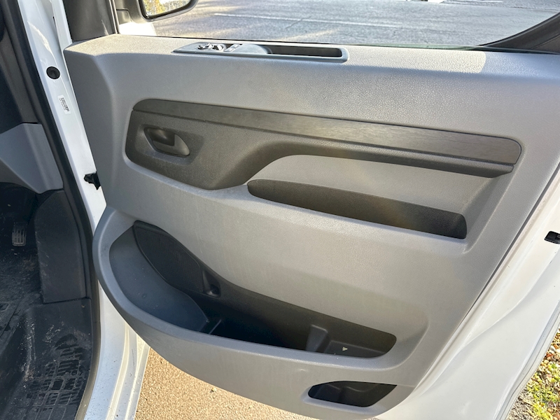 Vauxhall 1.5 Turbo D 2900 Sportive Panel Van 5dr Diesel Manual L2 H1 Euro 6 (s/s) (100 ps)