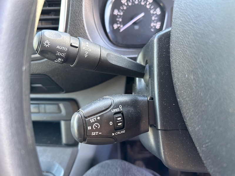 Vauxhall 1.5 Turbo D 2900 Sportive Panel Van 5dr Diesel Manual L2 H1 Euro 6 (s/s) (100 ps)