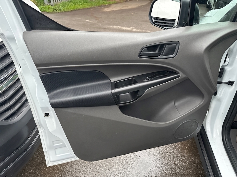 Ford 220 EcoBlue Combi Van 1.5 Manual Diesel Combi Van Manual Diesel Combi Van Manual Diesel