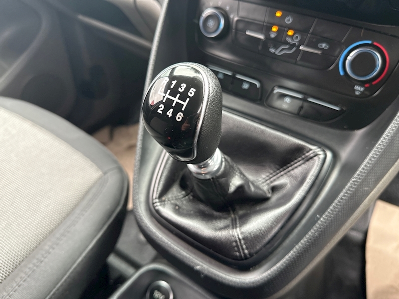 Ford 220 EcoBlue Combi Van 1.5 Manual Diesel Combi Van Manual Diesel Combi Van Manual Diesel