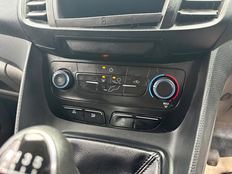 Ford 220 EcoBlue Combi Van 1.5 Manual Diesel Combi Van Manual Diesel Combi Van Manual Diesel