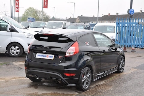 Used 17 Ford Fiesta St 3 Advantage4vans