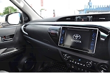2019 Toyota Hilux D-4D Invincible - Thumb 12