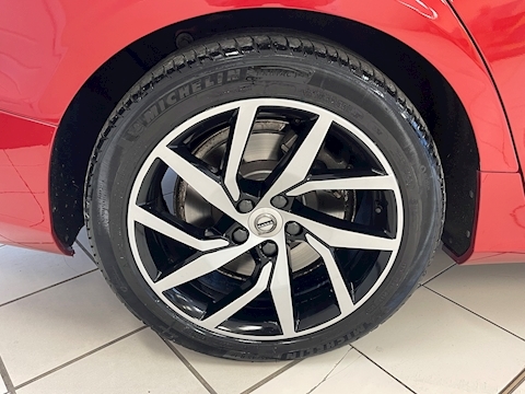 2.0 T5 Momentum Pro Estate 5dr Petrol Auto Euro 6 (s/s) (250 ps)