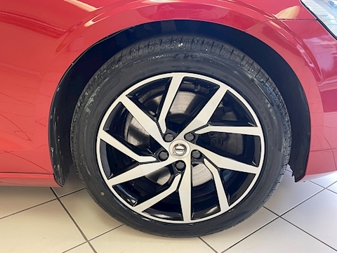 2.0 T5 Momentum Pro Estate 5dr Petrol Auto Euro 6 (s/s) (250 ps)