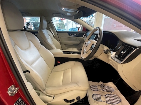 2.0 T5 Momentum Pro Estate 5dr Petrol Auto Euro 6 (s/s) (250 ps)