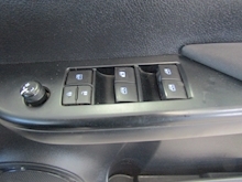 Toyota Hilux D-4D Active - Thumb 16
