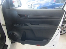 Toyota Hilux D-4D Active - Thumb 17