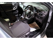 Vauxhall Astra CDTi ecoTEC BlueInjection Tech Line Nav - Thumb 6