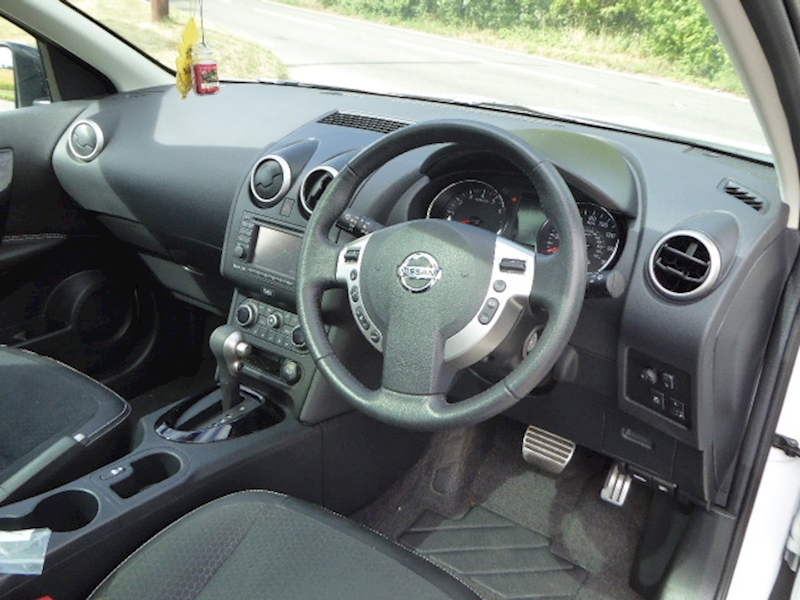 Nissan Qashqai 360 Hatchback 1.6 Cvt Petrol