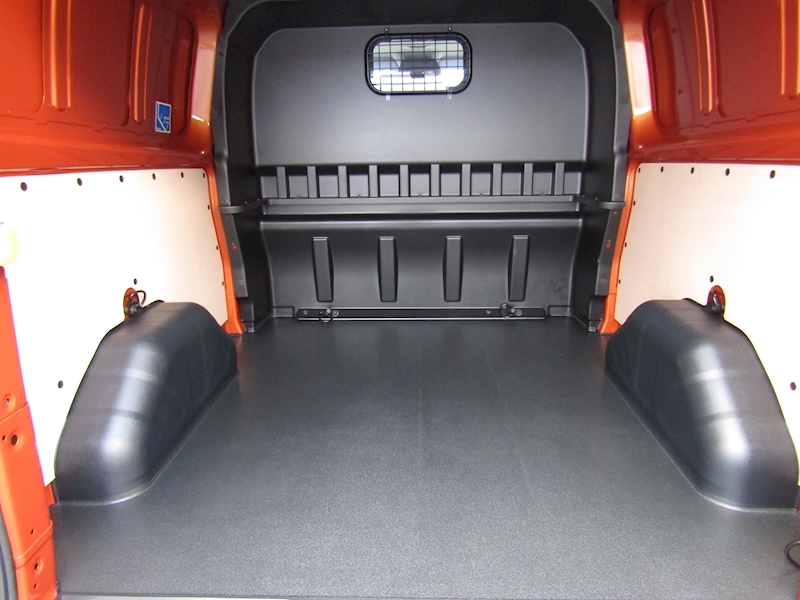 FORD CUSTOM 320 L2 H1 LTD 130 AUTO DCIV  PANEL VAN 2.0 AUTO DIESEL