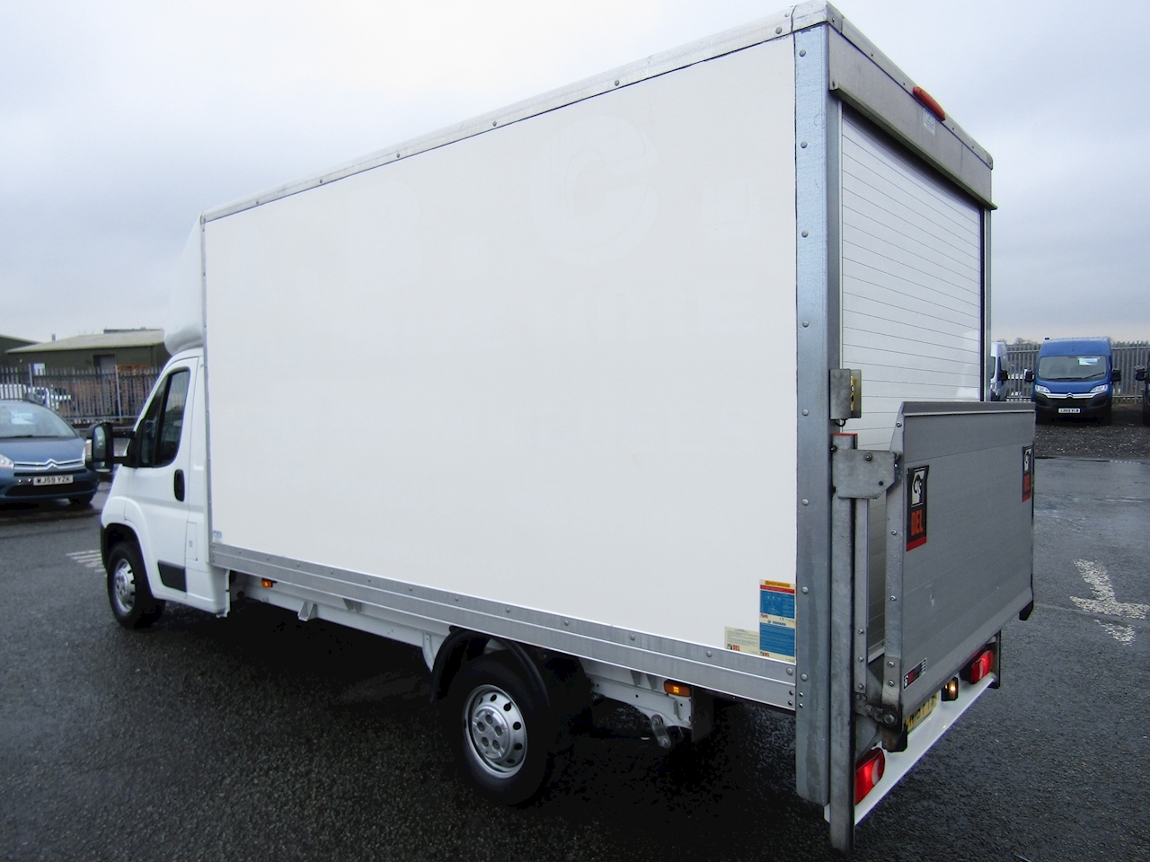 used luton vans with tail lift for sale 