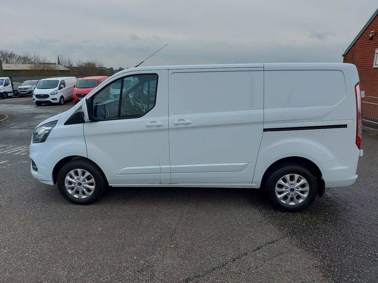 Used 2020 Ford Transit Custom 2.0 300 EcoBlue Limited L1 H1 Euro 6 (s/s ...