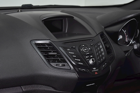 1.0T EcoBoost ST-Line Black Edition Hatchback 3dr Petrol Manual (s/s) (104 g/km, 138 bhp)
