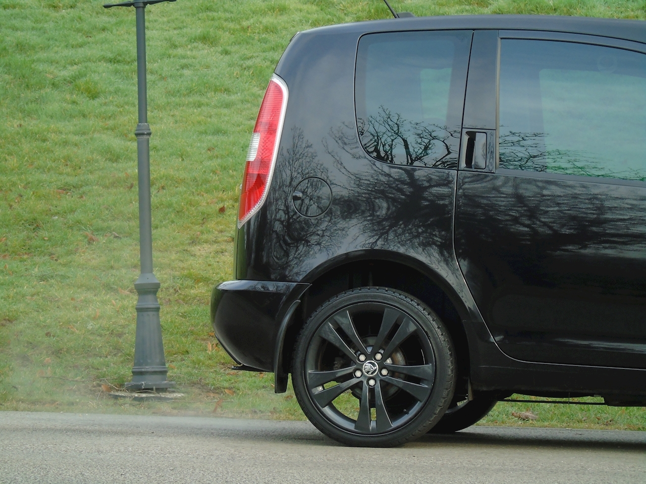 SKODA ROOMSTER black-edition Used - the parking