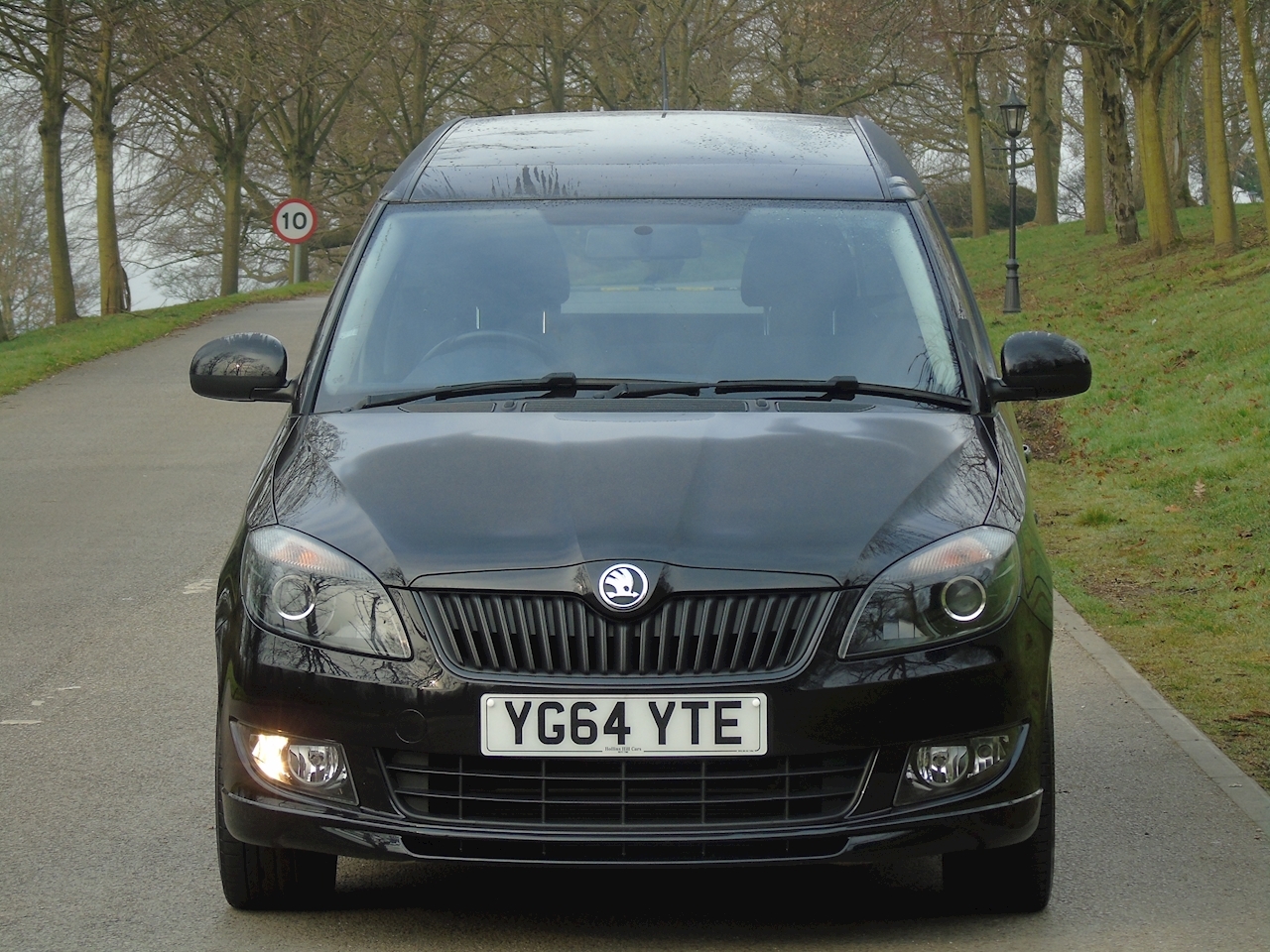 SKODA ROOMSTER black-edition Used - the parking