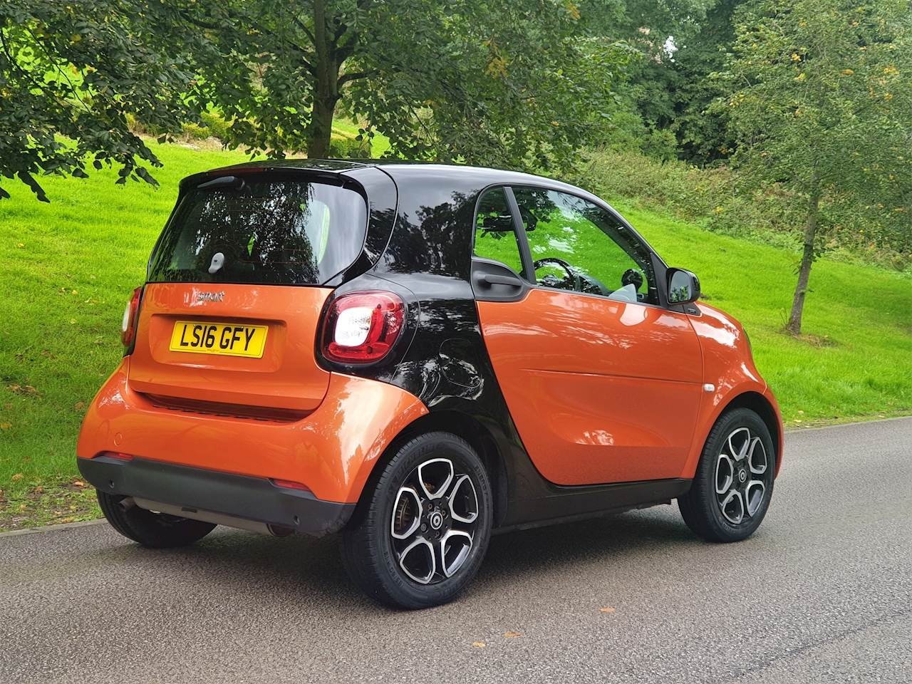 Used 2016 Smart fortwo Prime For Sale (U50966) Hollins Hill Car Sales