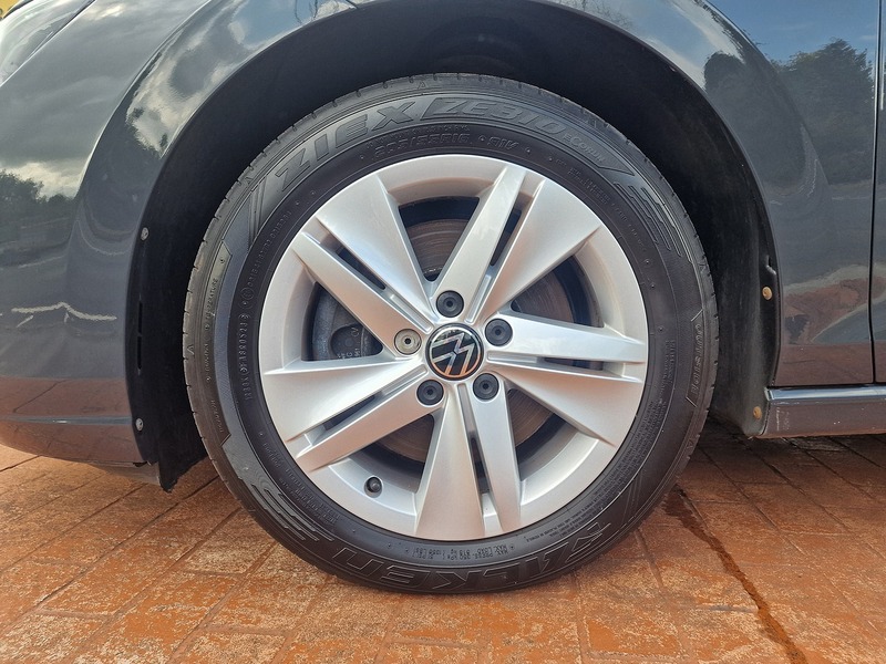 Volkswagen 2.0 TDI Life Estate 5dr Diesel Manual Euro 6 (s/s) (115 ps)