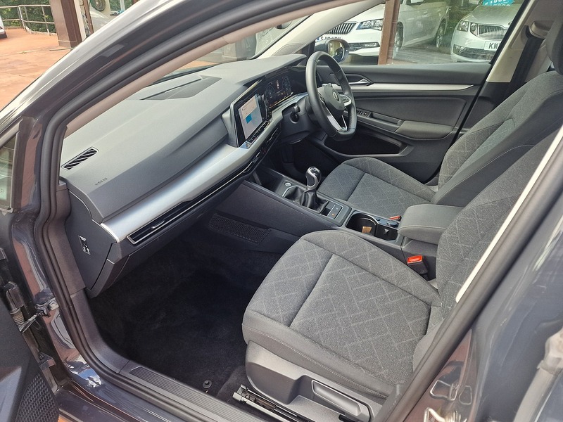 Volkswagen 2.0 TDI Life Estate 5dr Diesel Manual Euro 6 (s/s) (115 ps)