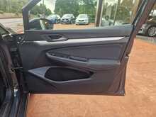 Volkswagen Golf TDI Life 