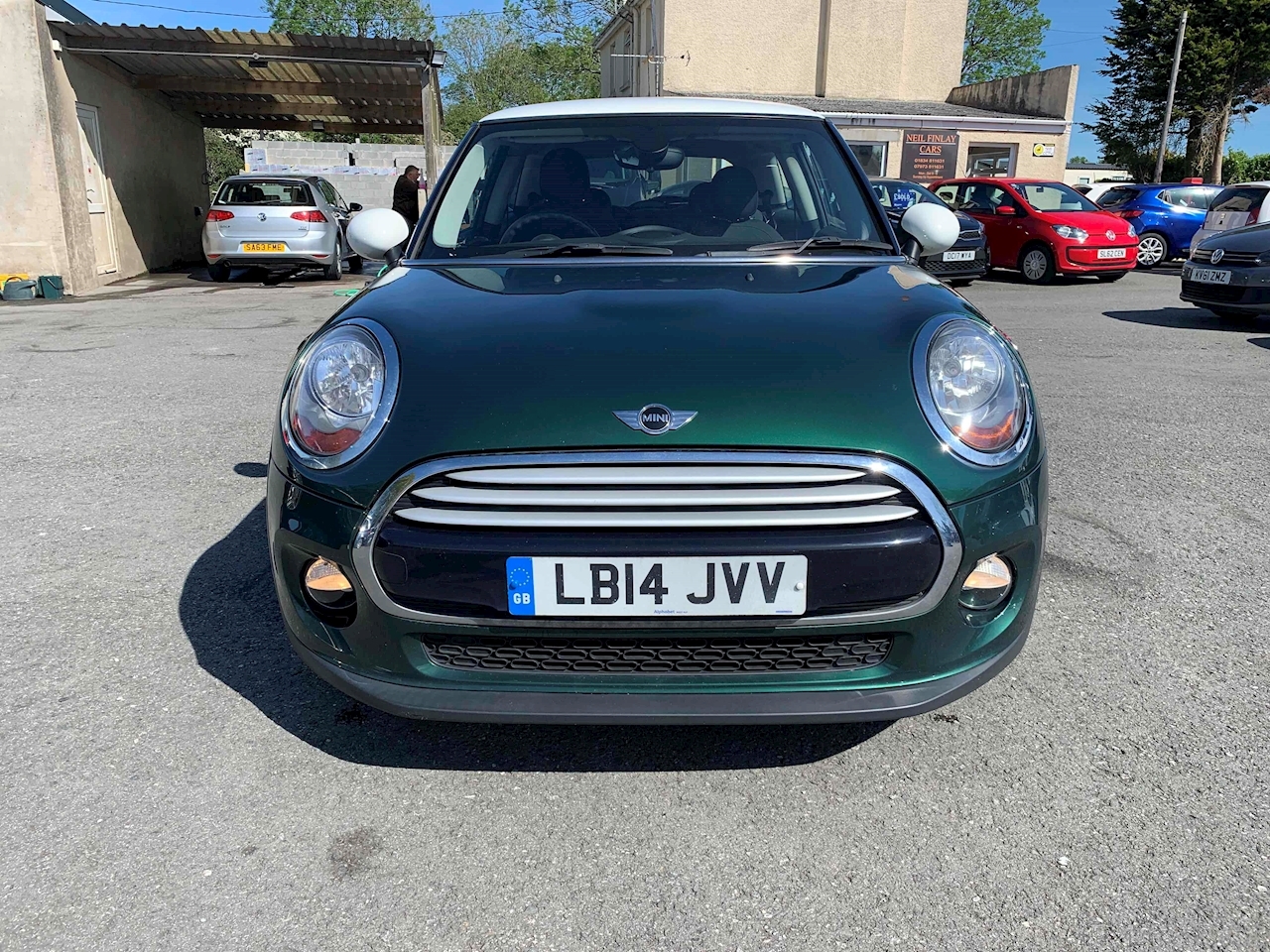 MINI 1.5 Cooper D Hatchback 3dr Diesel Manual (s/s) (116 ps) Vehicle Details Neil Finlay Cars
