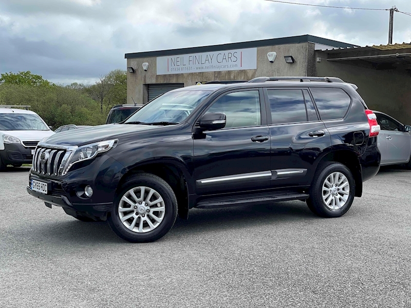 Toyota 2.8D Invincible SUV 5dr Diesel Auto 4WD Euro 6 (7 Seats) (177 ps)