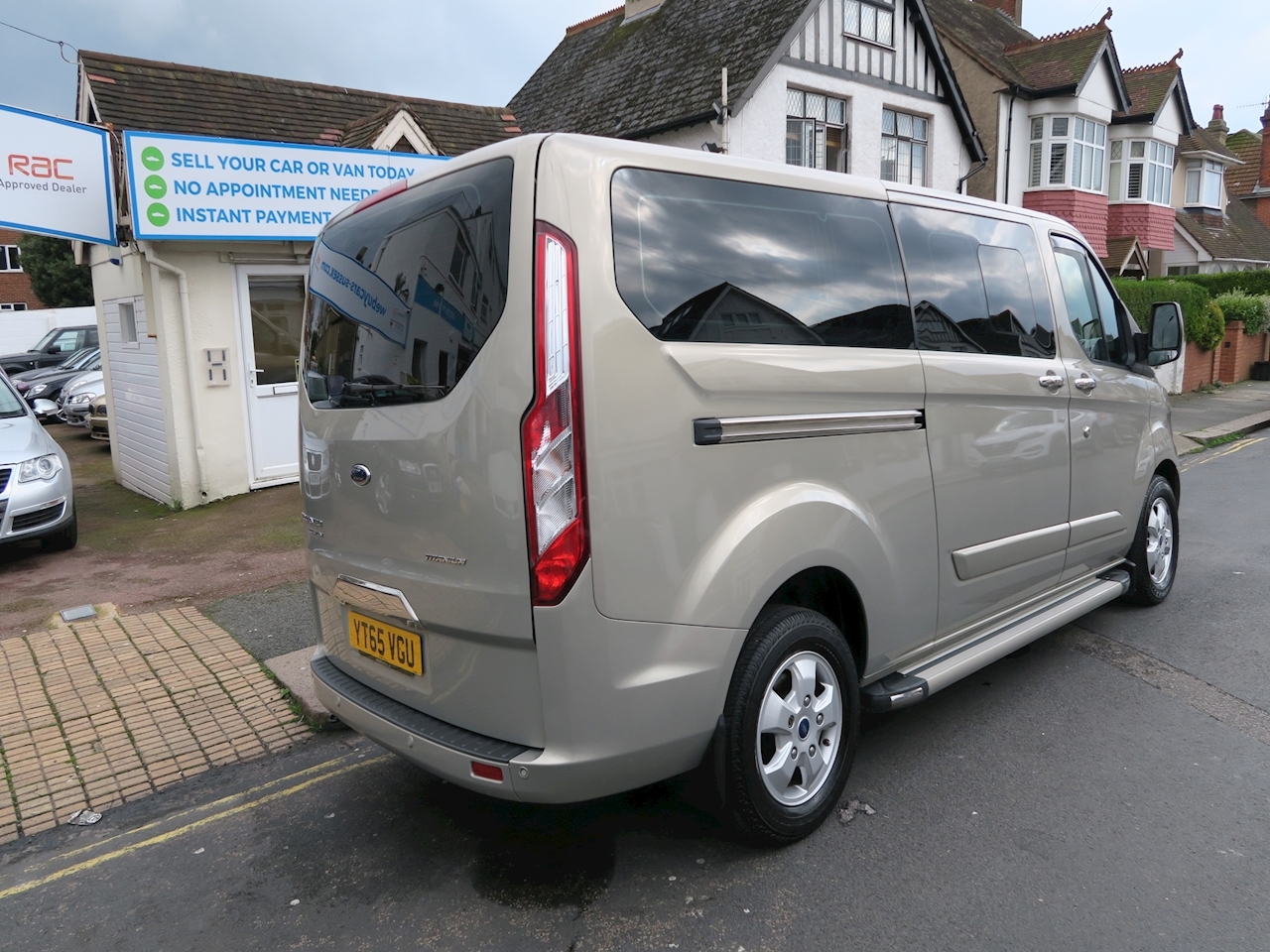 ford 9 seater minibus for sale
