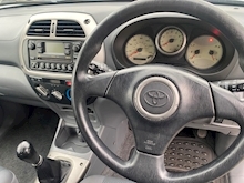 Toyota RAV4 2.0 VVT-i GX SUV 5dr Petrol Manual 4WD (211 g/km, 147 bhp) - Thumb 8