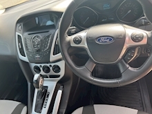 Ford Focus Zetec - Thumb 9