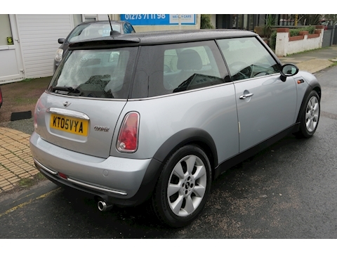 1.6 Cooper Hatchback 3dr Petrol CVT Euro 4 (116 bhp)