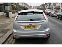 Ford Focus Zetec - Thumb 3