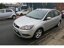 Ford Focus Zetec - Thumb 6