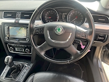 SKODA Superb TDI Elegance GreenLine II - Thumb 7