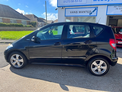 Mercedes-Benz A Class A160 BlueEfficiency Avantgarde SE