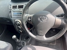 Toyota Yaris Dual VVT-i TR - Thumb 7