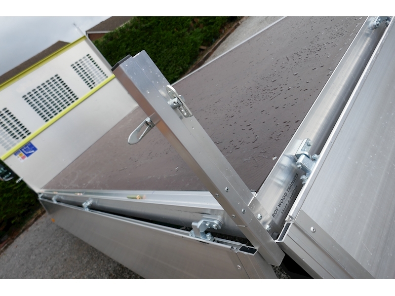 Ford 350 L4 130ps Dropside, Lightweight alloy body, Dual rear wheels 2.0 2dr Dropside Manual Diesel