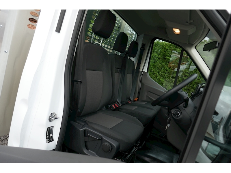 Ford 350 L4 130ps Dropside, Lightweight alloy body, Dual rear wheels 2.0 2dr Dropside Manual Diesel