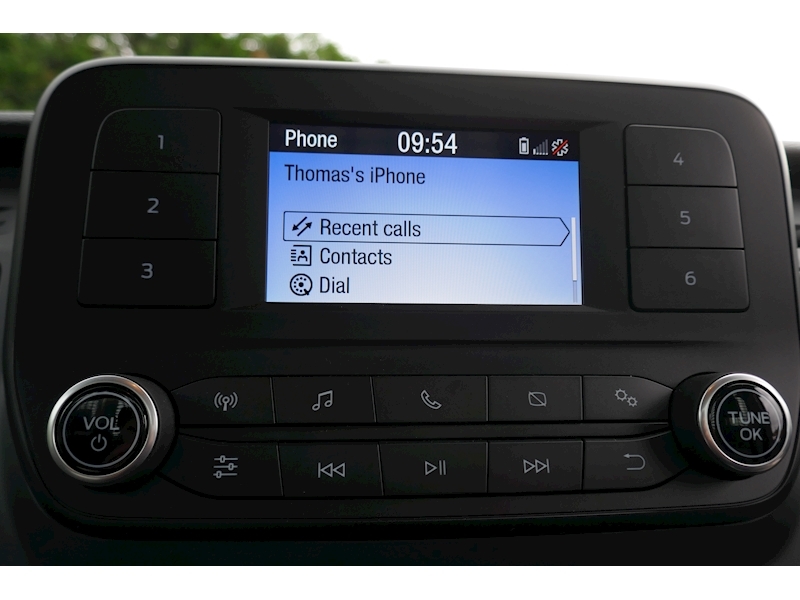 Ford 350 L4 130ps Dropside, Lightweight alloy body, Dual rear wheels 2.0 2dr Dropside Manual Diesel